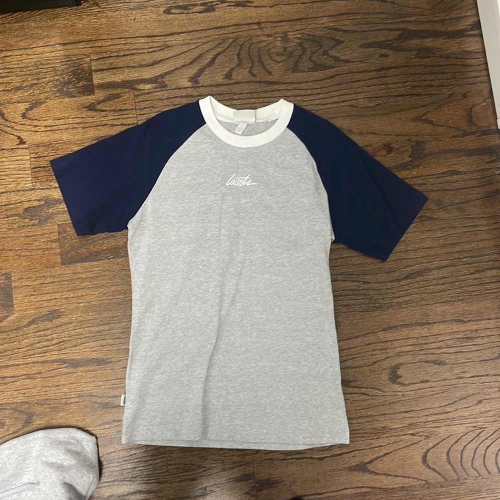 Gray t-shirt